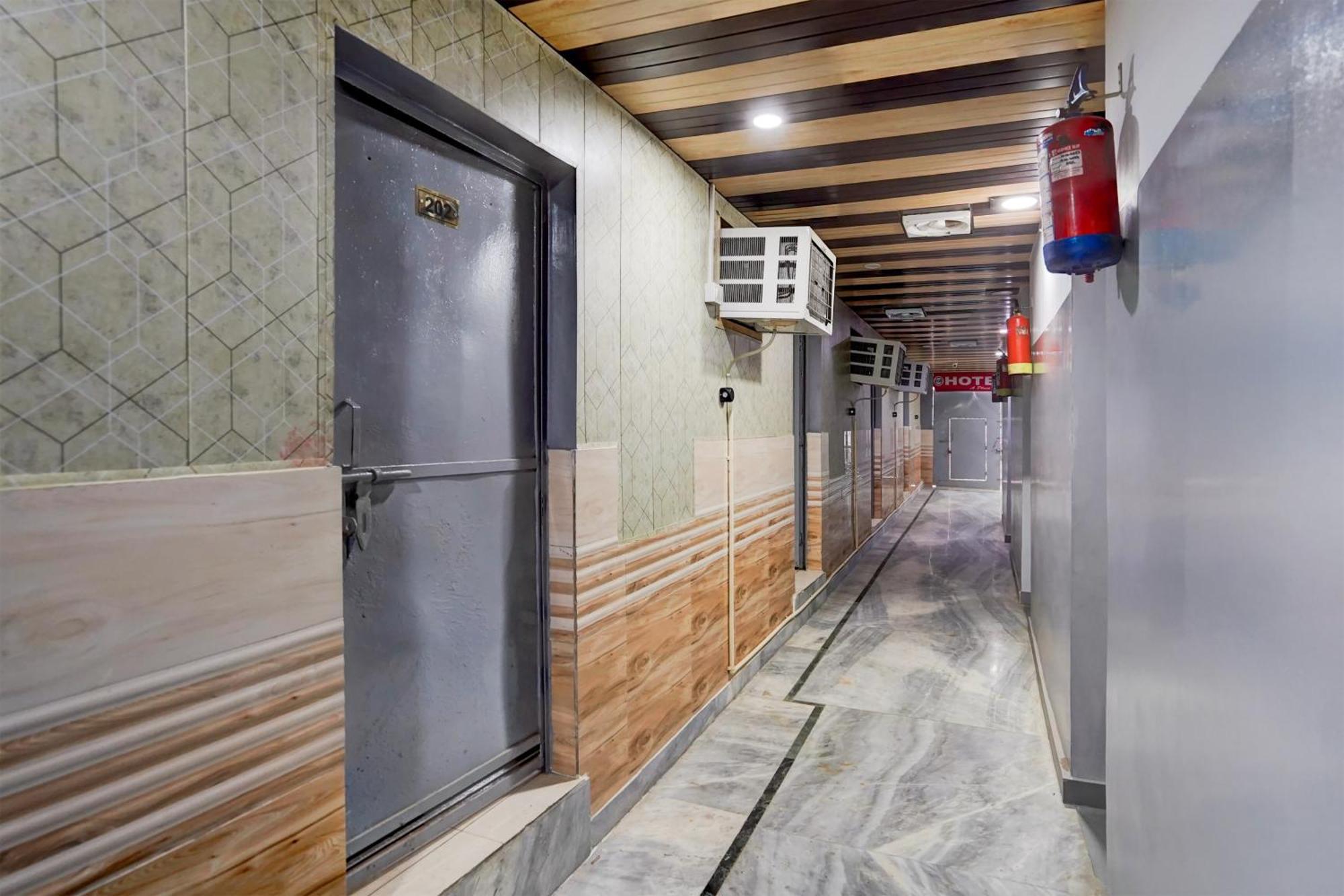 Hotel O Anant Ghaziabad Ngoại thất bức ảnh