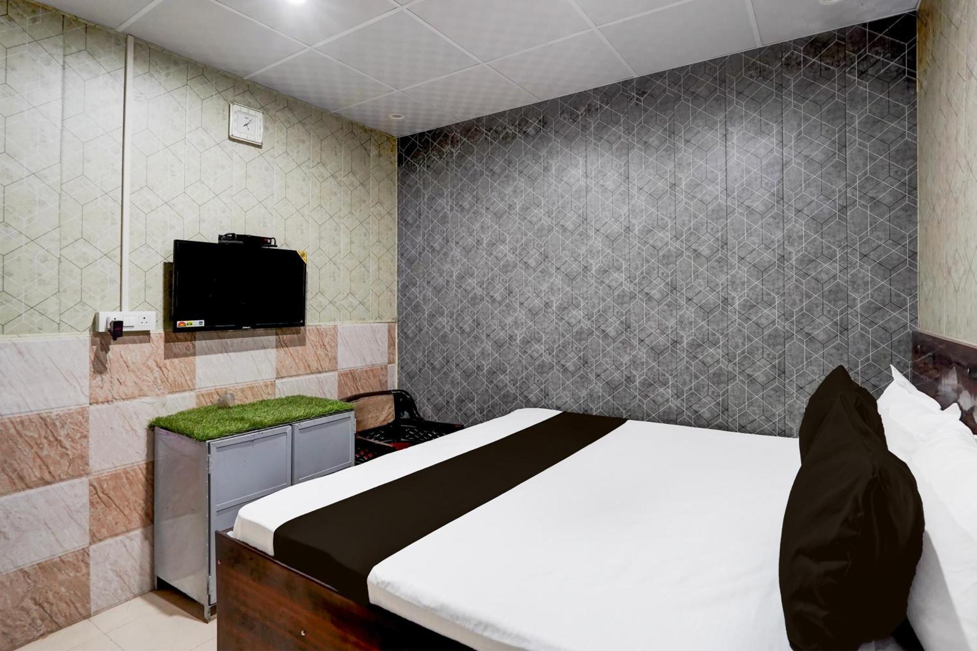 Hotel O Anant Ghaziabad Ngoại thất bức ảnh